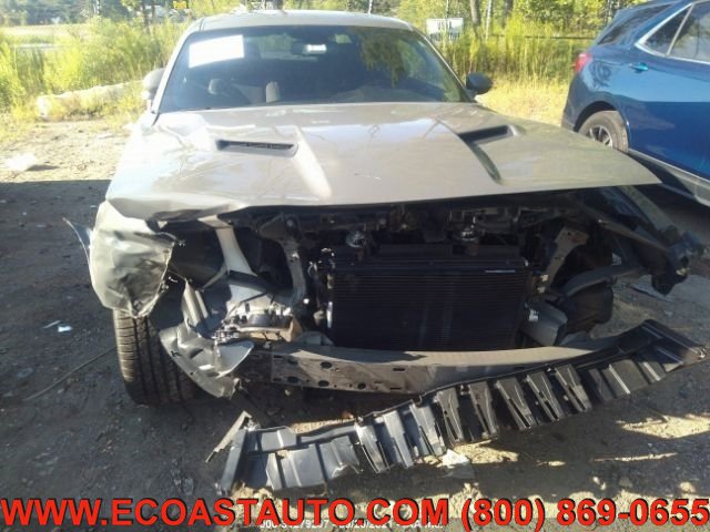 Used 2019 Dodge Challenger SXT w/ Driver Convenience Group image 5