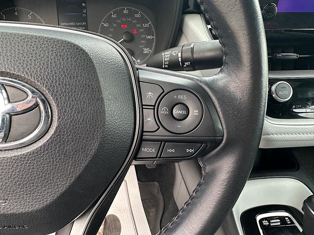 Certified 2023 Toyota Corolla SE image 25