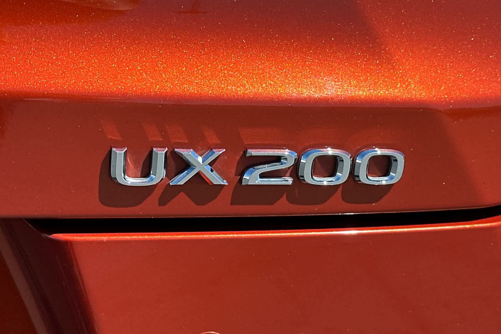 Used 2019 Lexus UX 200 w/ Premium Package image 33