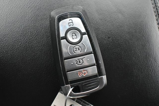 Used 2022 Ford Explorer XLT w/ Equipment Group 202A image 30