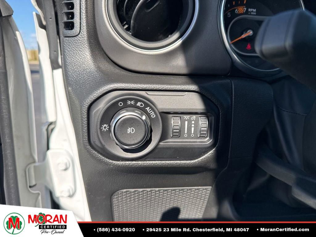 Used 2022 Jeep Wrangler Unlimited Sport AWD/4WD image 16