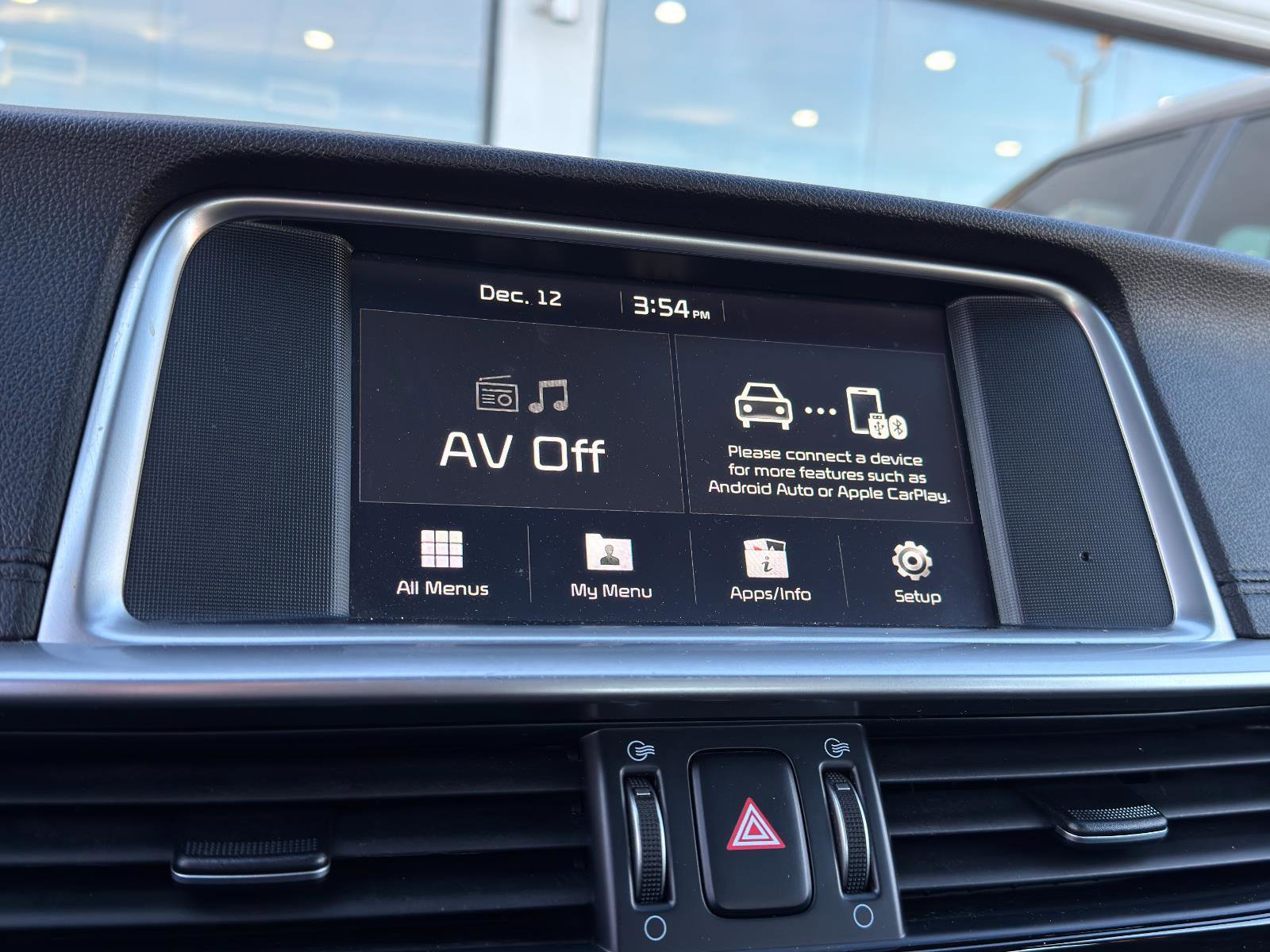 Used 2020 Kia Optima SE image 21