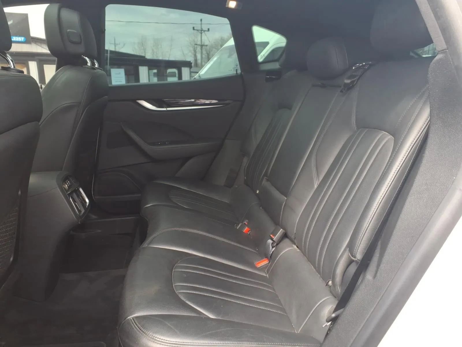 Used 2018 Maserati Levante image 19