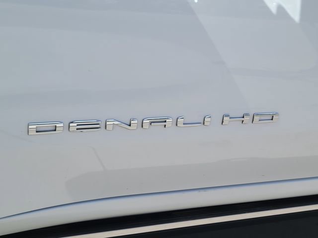 Used 2025 GMC Sierra 3500 Denali Ultimate image 14