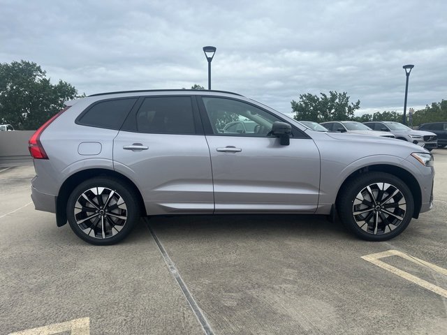 New 2026 Volvo XC60 B5 Plus w/ Climate Package image 9