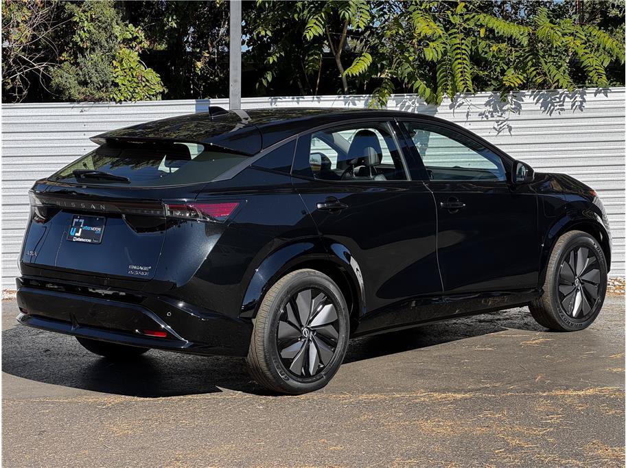 Used 2024 Nissan Ariya AWD image 12