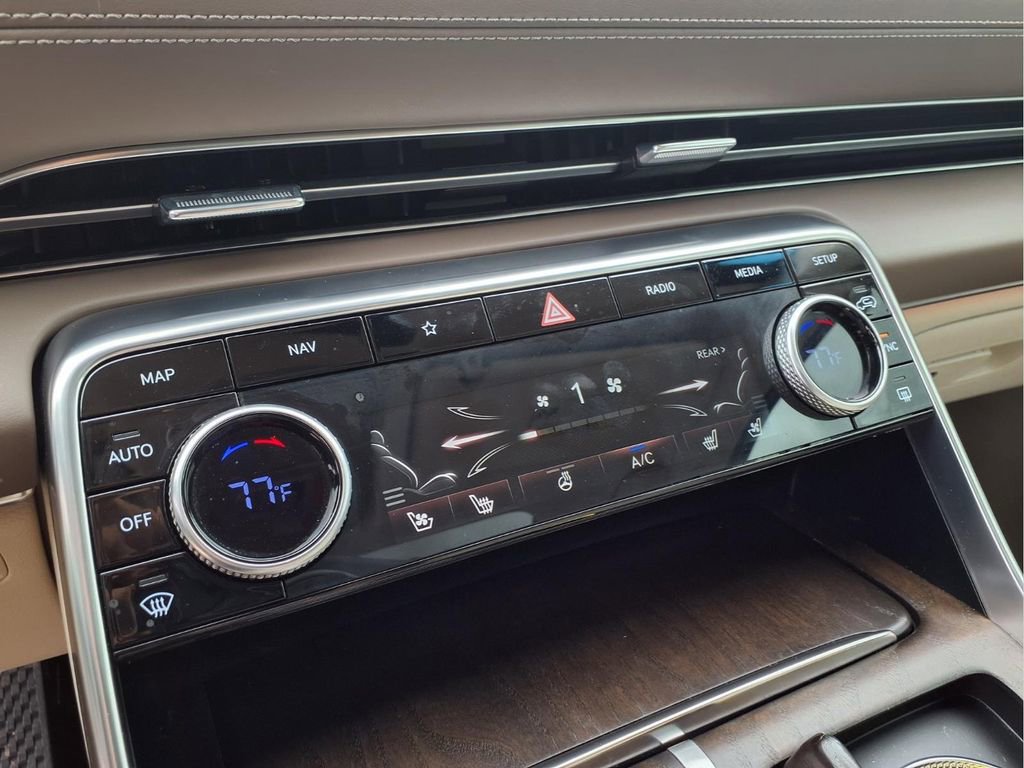 Used 2024 Genesis GV80 3.5T Prestige Signature image 9