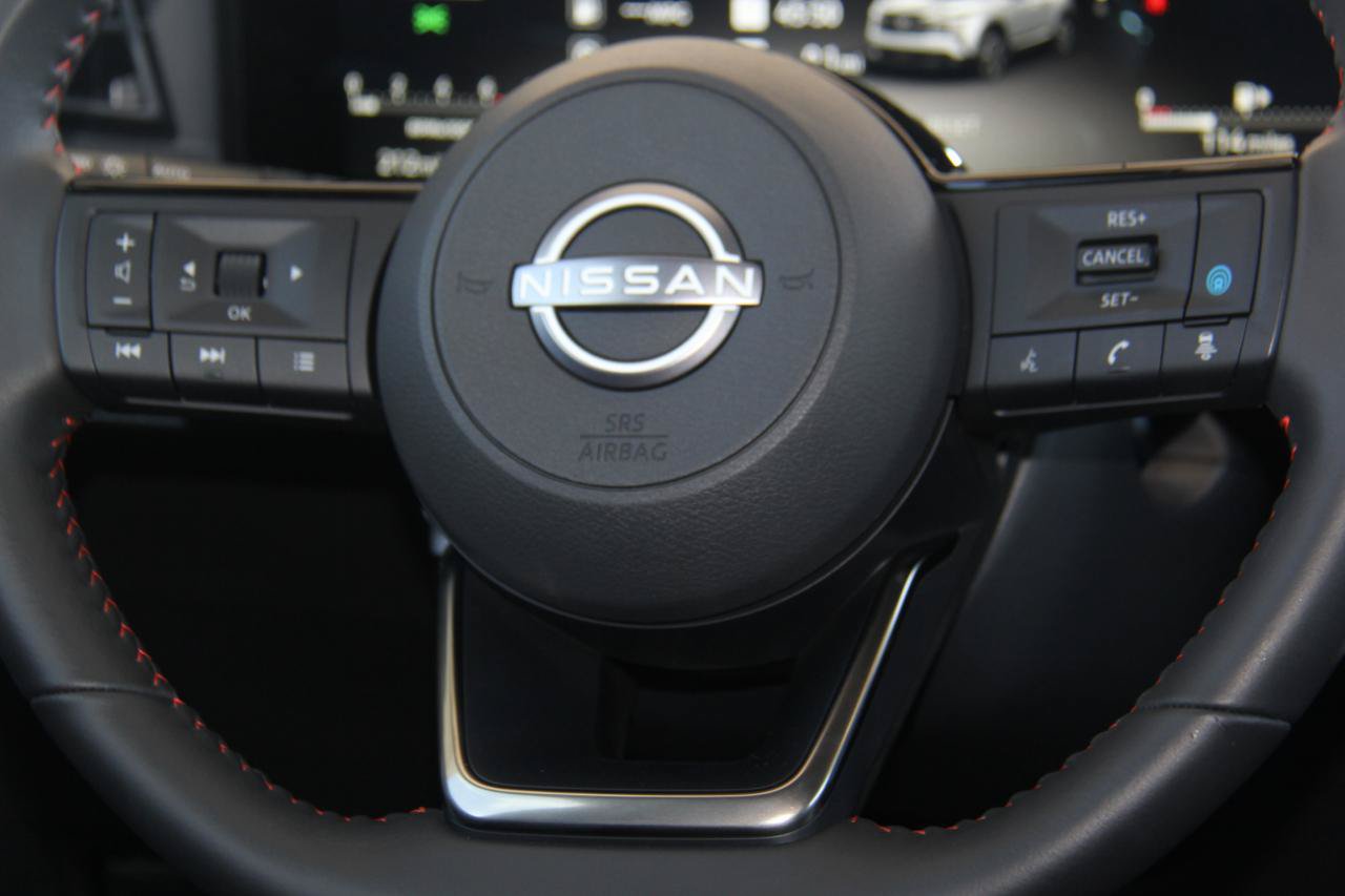 Used 2026 Nissan Kicks SR FWD image 12