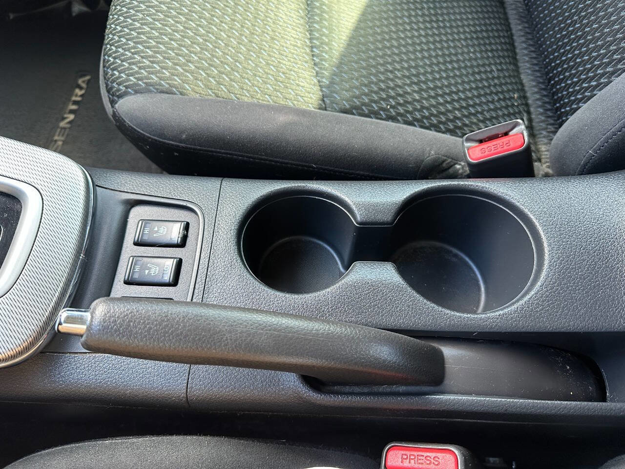 Used 2015 Nissan Sentra SR image 43