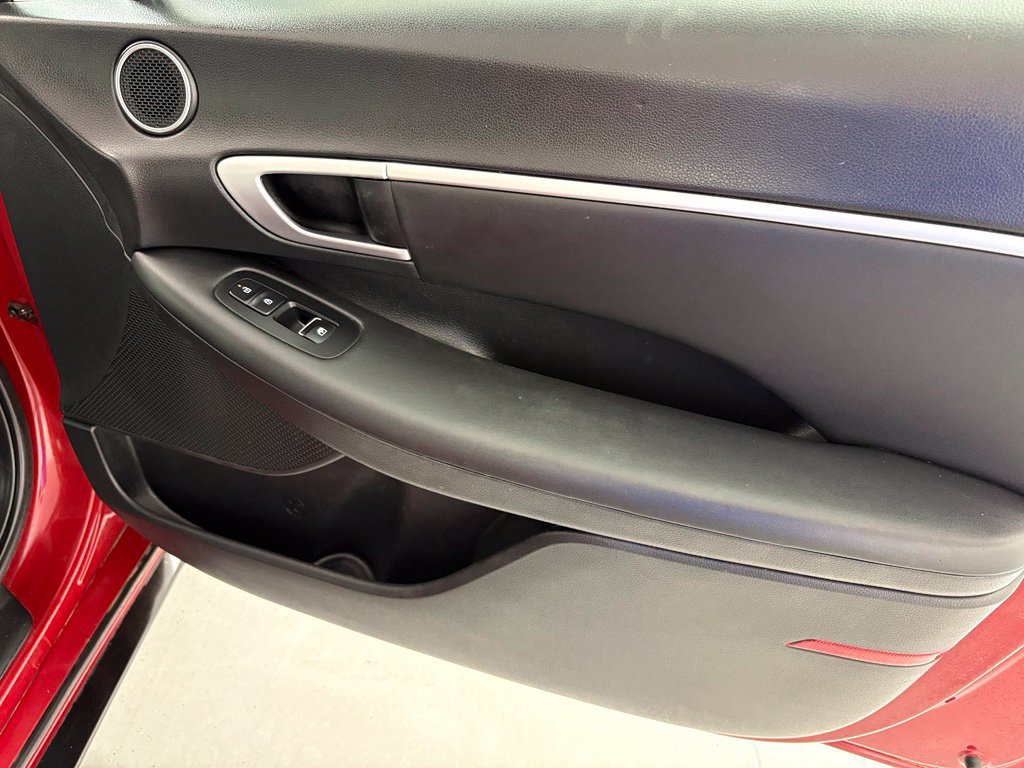 Used 2025 Hyundai Sonata SEL FWD image 46