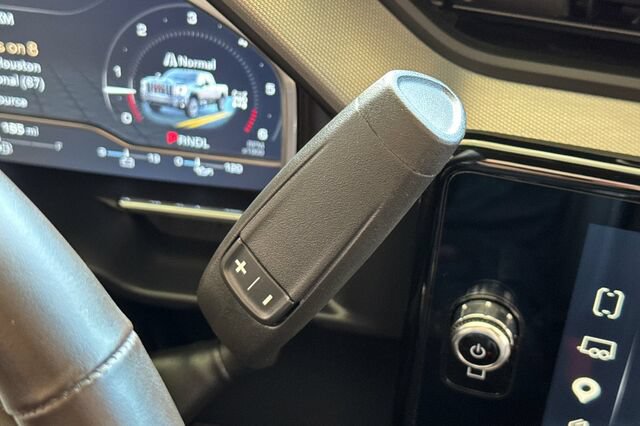 Used 2024 GMC Sierra 2500 Denali w/ Technology Package AWD/4WD image 21