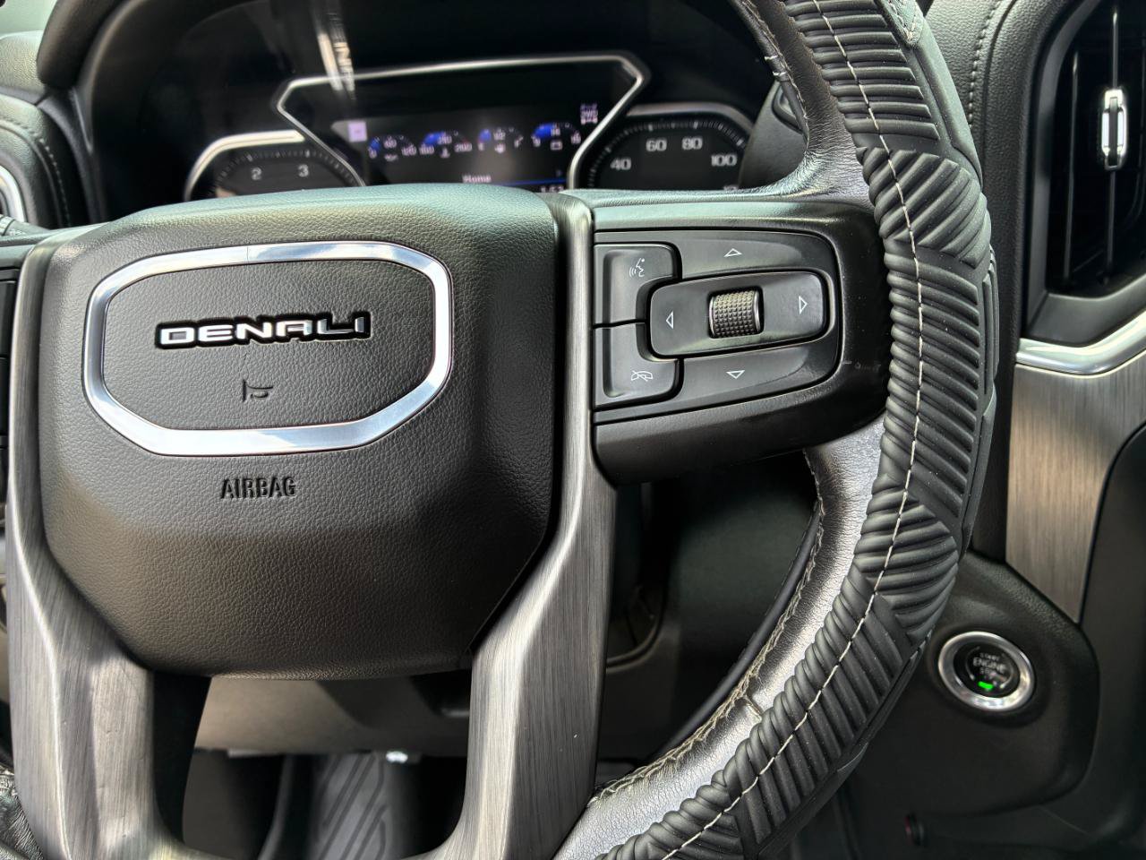 Used 2021 GMC Sierra 3500 Denali w/ Denali Ultimate Package AWD/4WD image 26