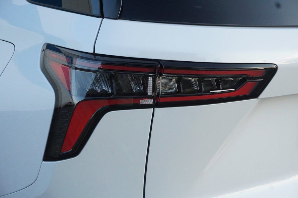 New 2026 Chevrolet Equinox RS w/ Convenience Package III image 32