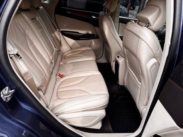 Used 2018 Lincoln MKC Select w/ Select Plus Package AWD/4WD image 29