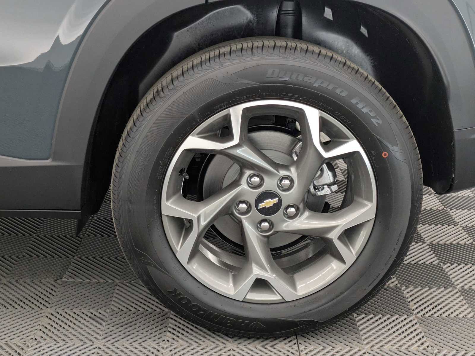 New 2026 Chevrolet Trax LT w/ Driver Confidence Package FWD image 14