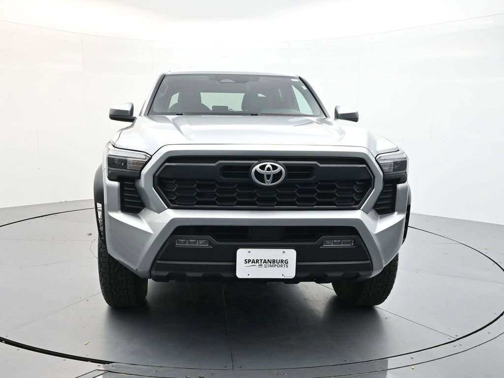 Used 2024 Toyota Tacoma TRD Off-Road image 2
