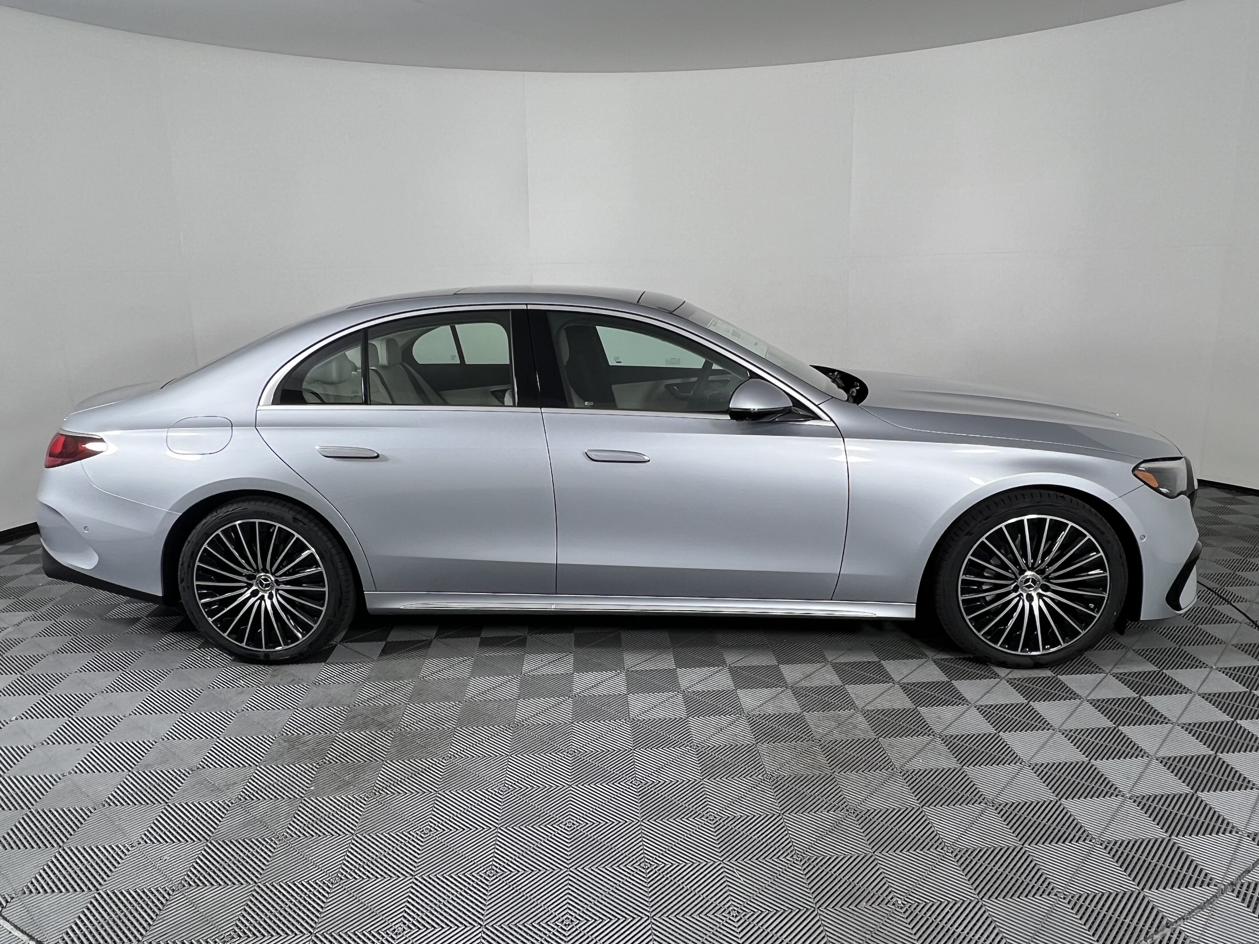 New 2026 Mercedes-Benz E 350 4MATIC Sedan image 13
