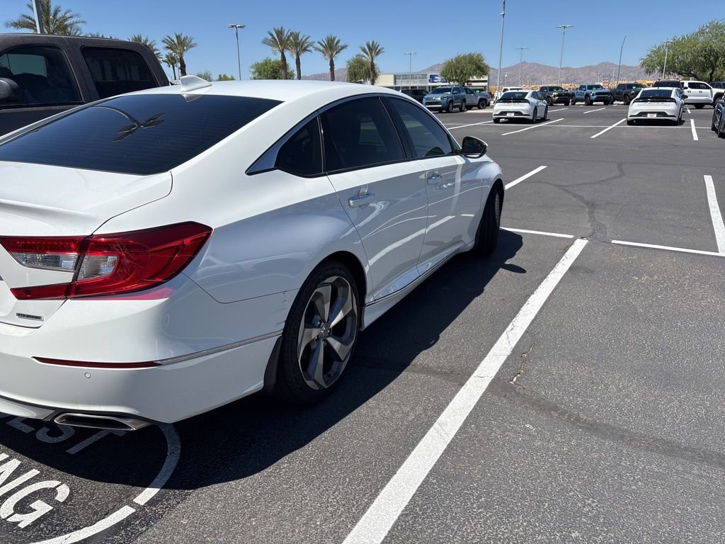 Used 2018 Honda Accord Touring image 6
