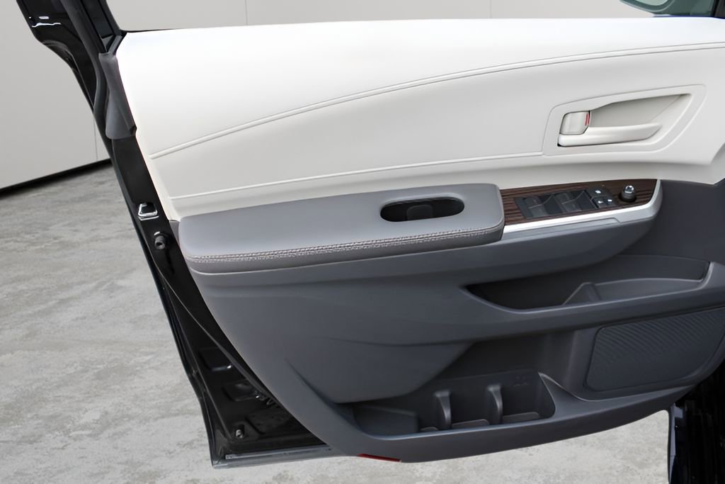 Certified 2023 Toyota Sienna LE image 17