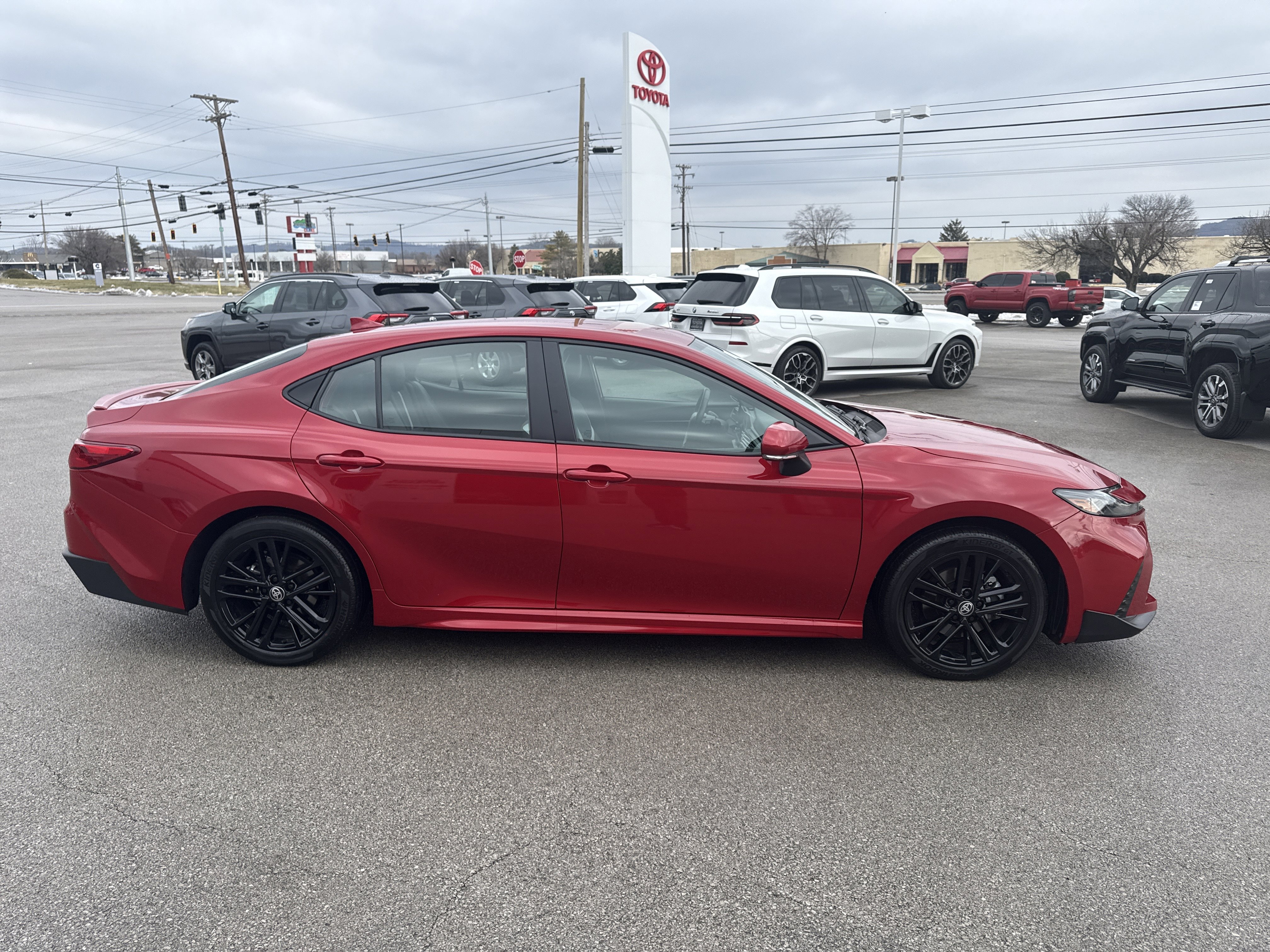 Certified 2025 Toyota Camry SE image 2