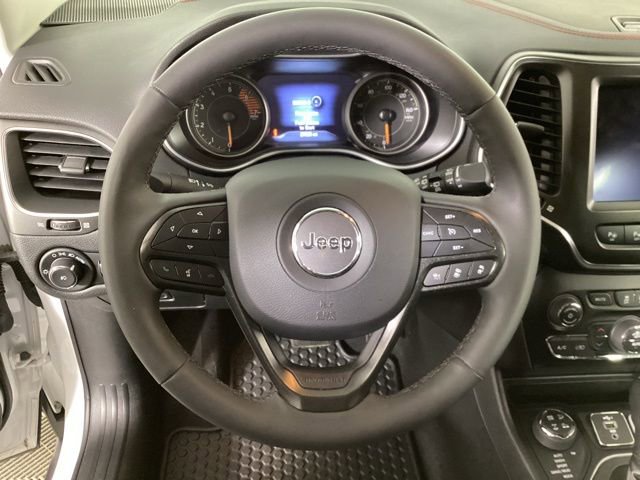 Used 2023 Jeep Cherokee Trailhawk image 18