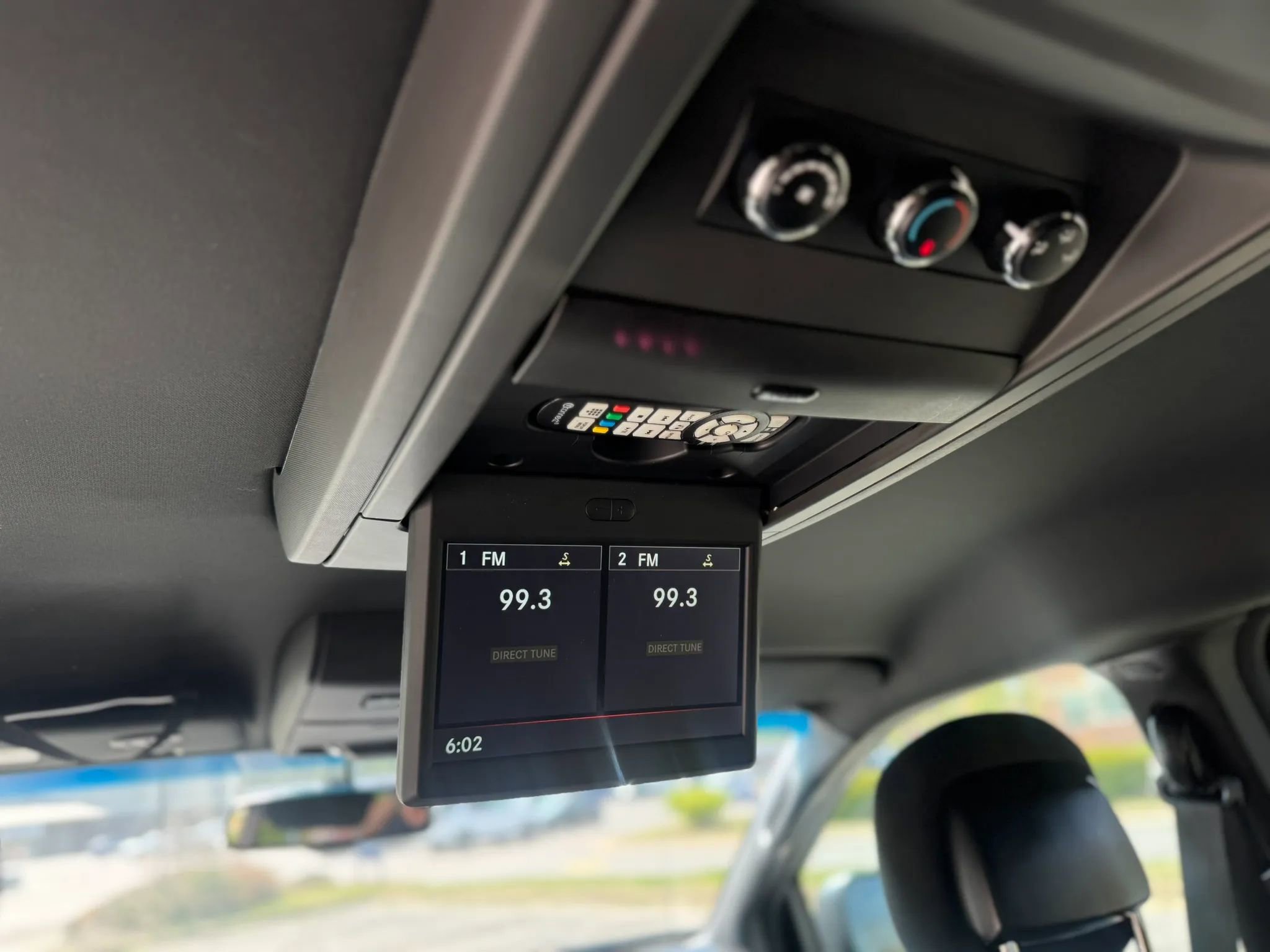 Used 2015 Dodge Grand Caravan SXT w/ Blacktop Package image 16