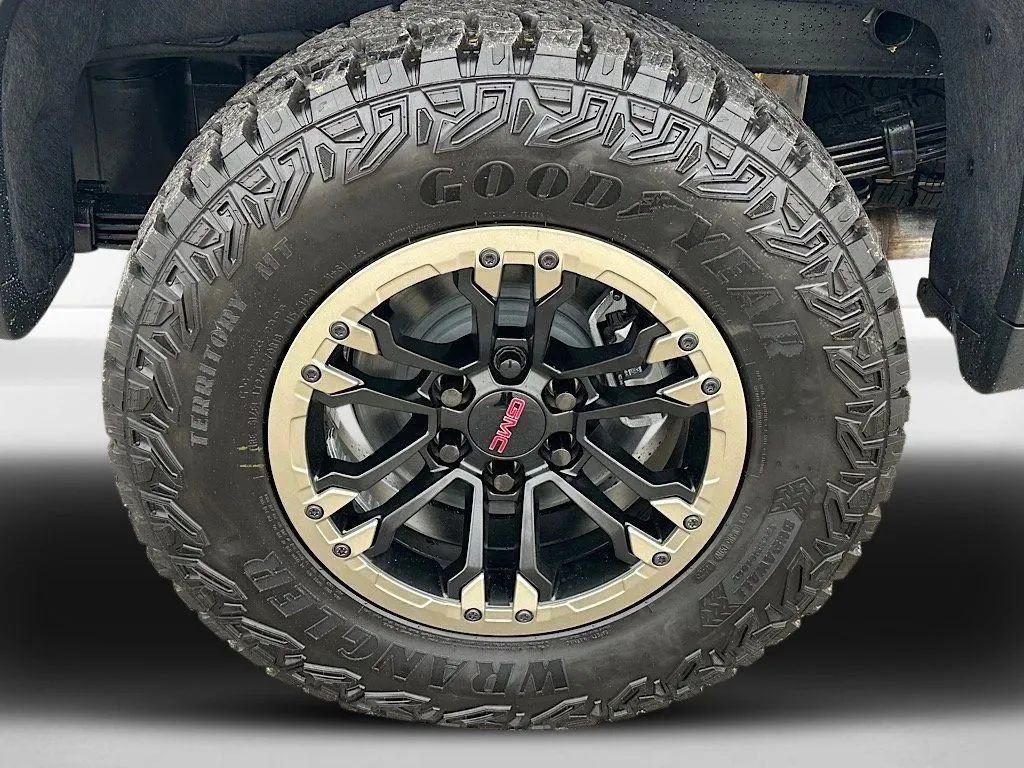 New 2026 GMC Sierra 1500 AT4X w/ LPO, Black Badging Package image 33