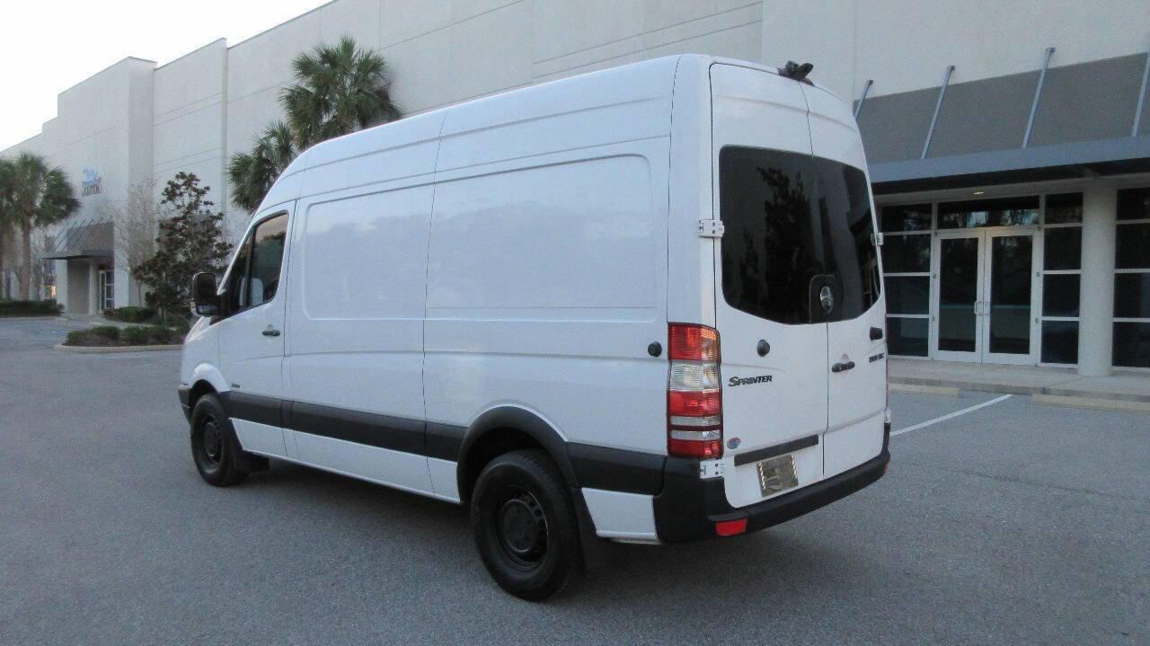Used 2011 Freightliner Sprinter 2500 image 3