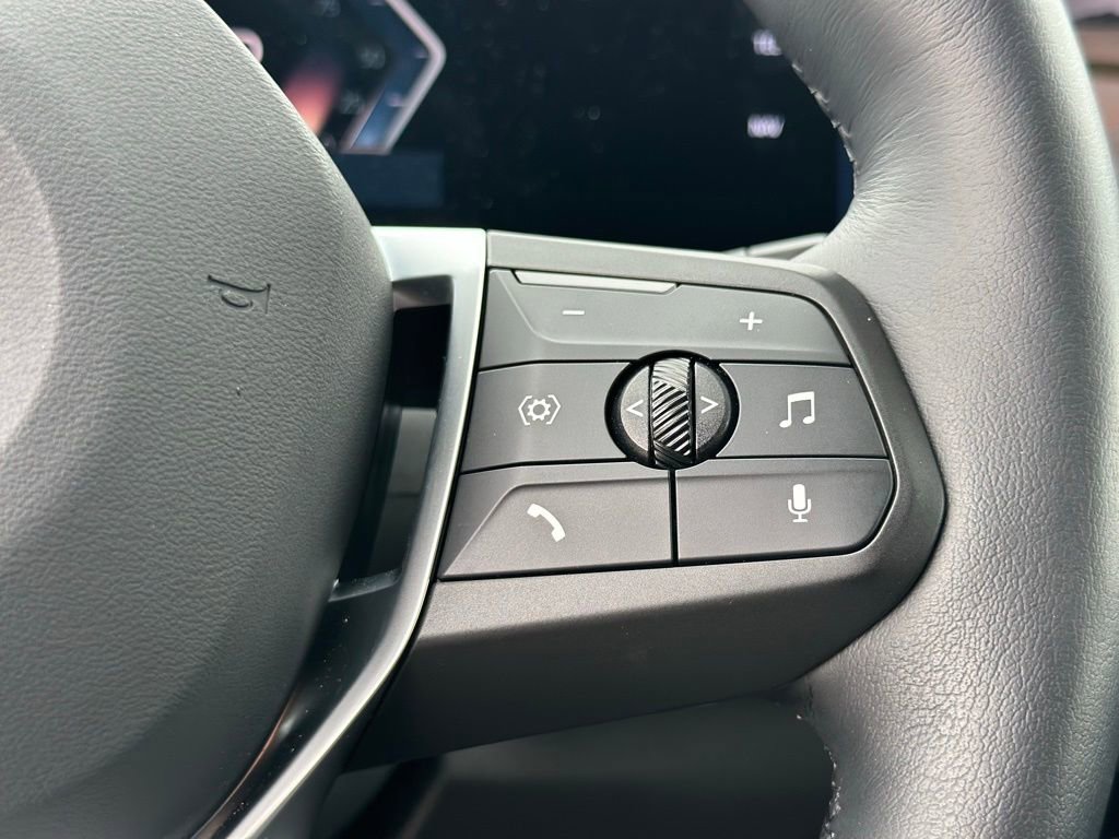 Used 2025 BMW X1 xDrive28i w/ Technology Package image 29