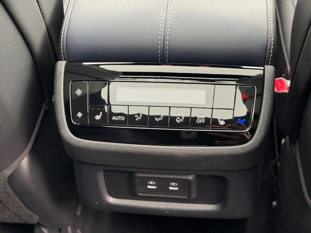 Used 2026 INFINITI QX60 Sport AWD/4WD image 16