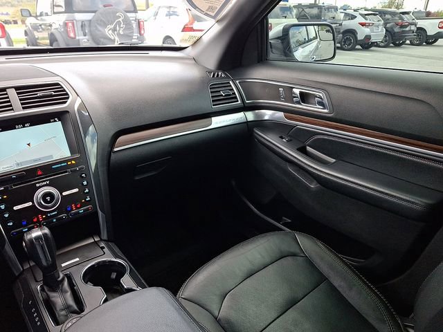 Certified 2018 Ford Explorer Limited AWD/4WD image 16