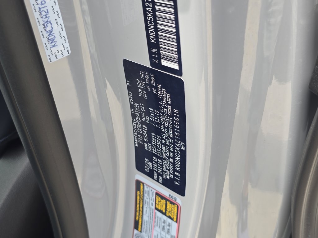 New 2026 Kia Carnival EX FWD image 35