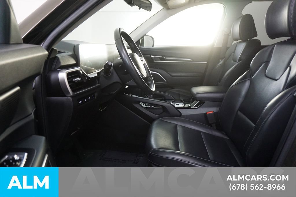 Used 2025 Kia Telluride S FWD image 16