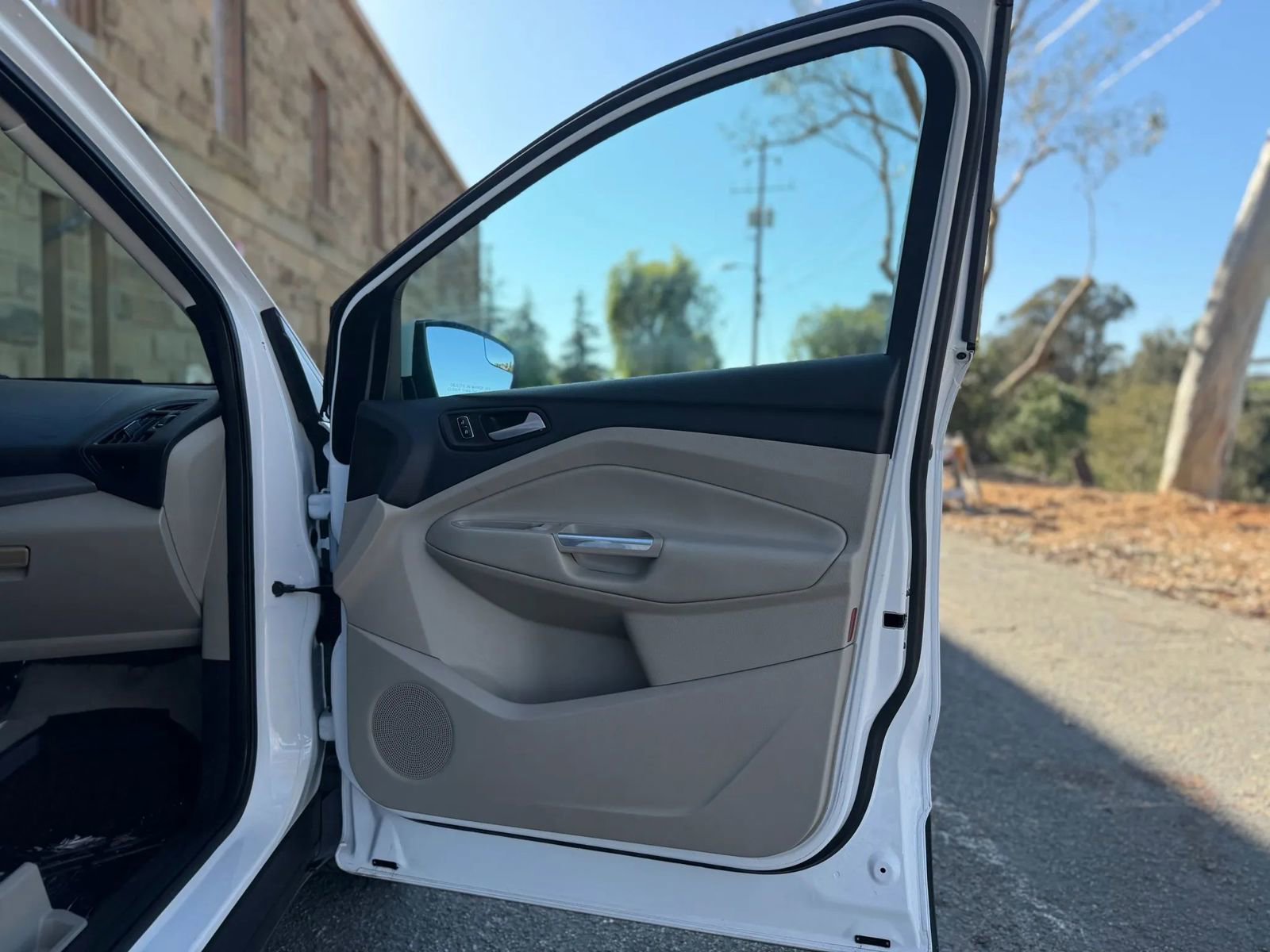 Used 2014 Ford Escape SE FWD image 23