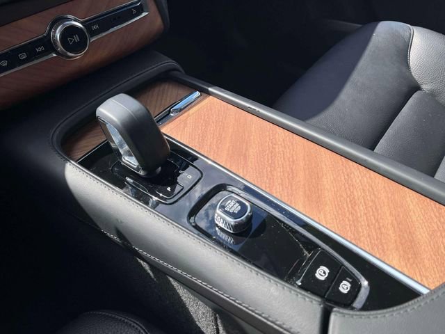 Used 2023 Volvo XC90 B6 Plus w/ Protection Package AWD/4WD image 28