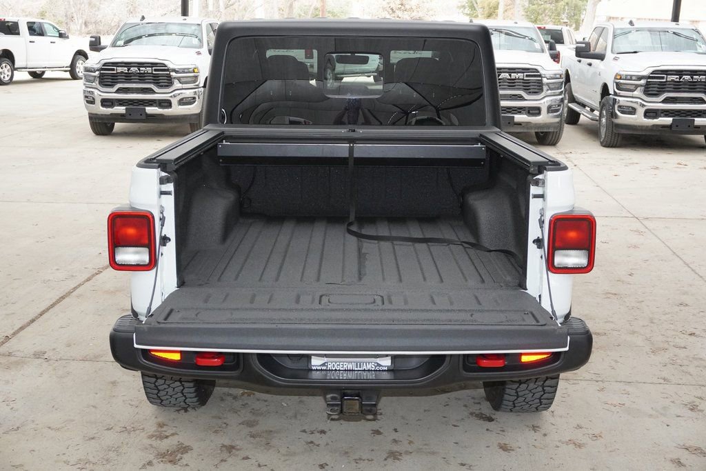 Used 2023 Jeep Gladiator Rubicon w/ Cold Weather Group image 31