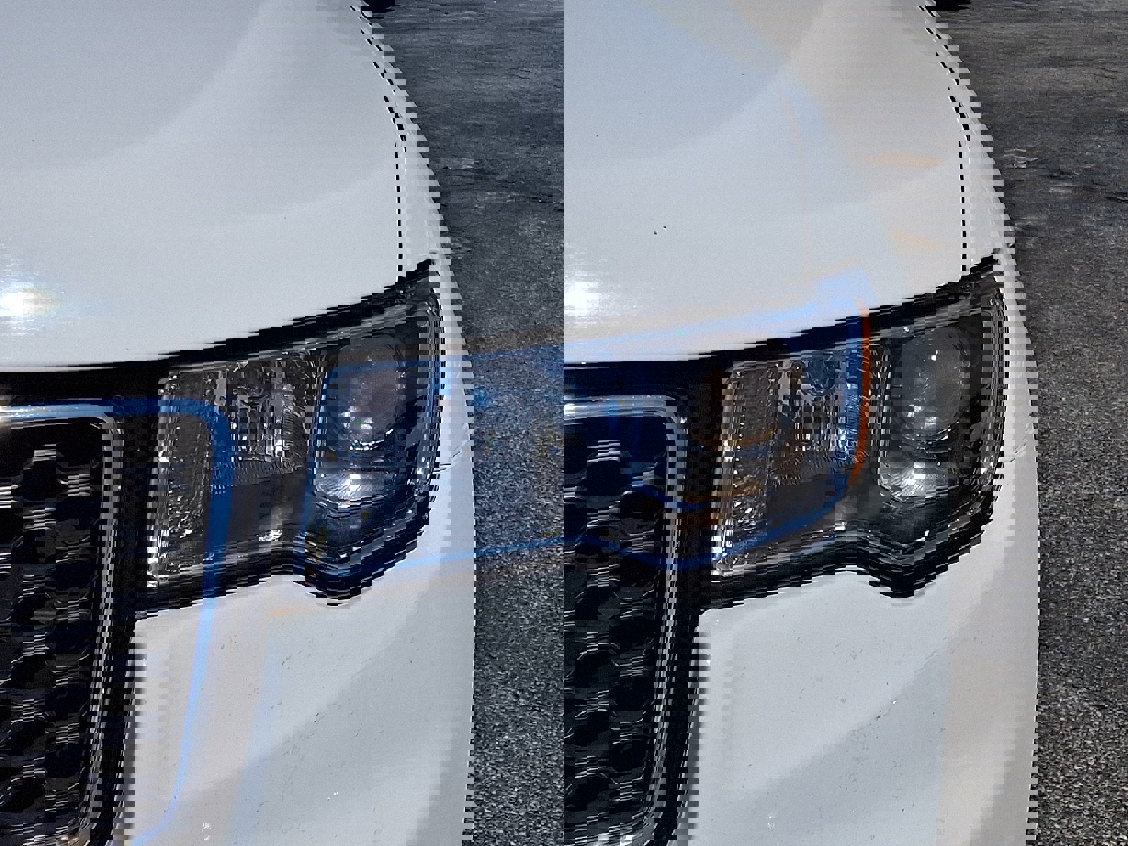 Used 2020 Jeep Grand Cherokee Limited w/ Luxury Group II image 9