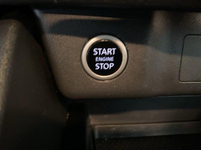 Used 2021 Nissan Rogue S image 14