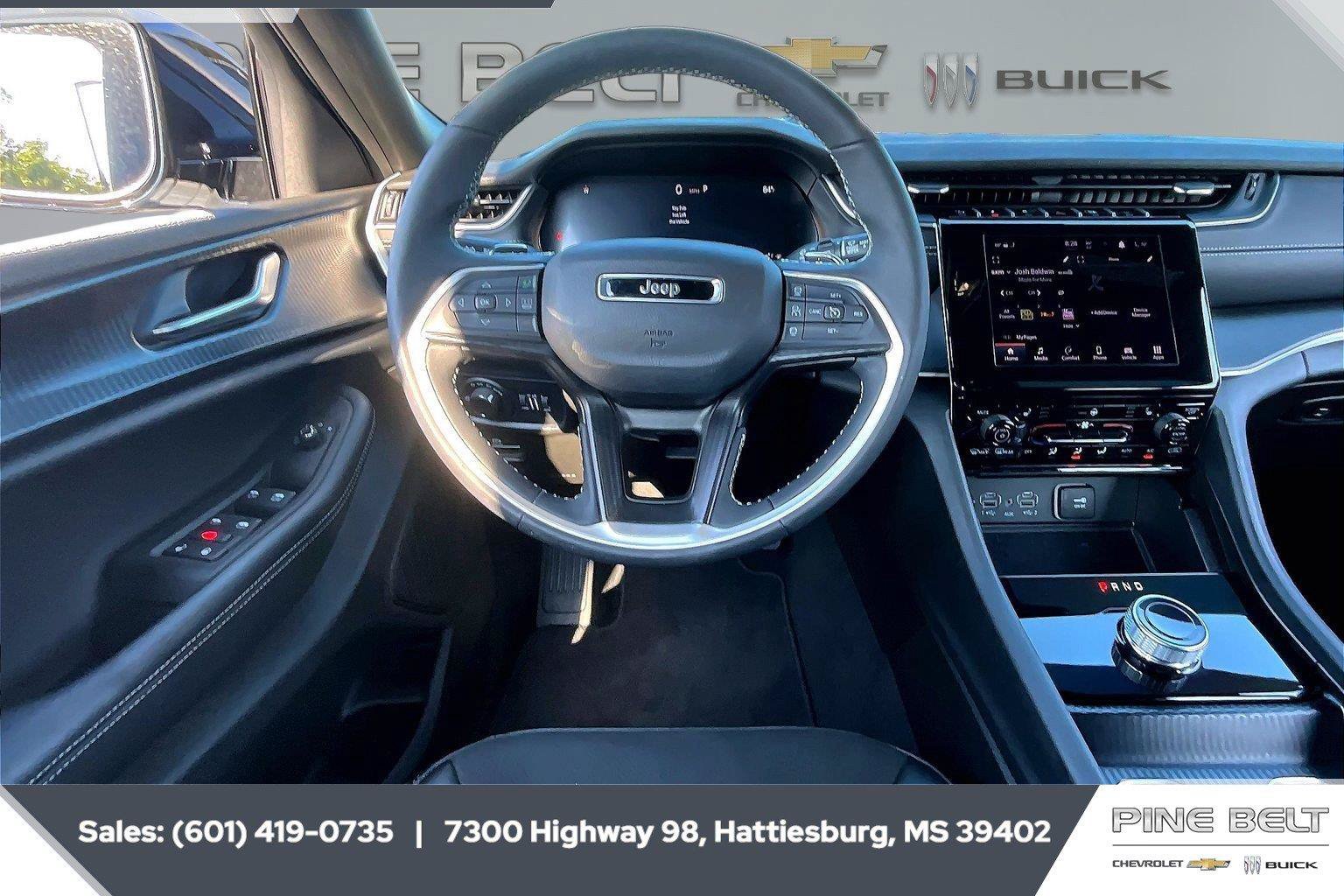 Used 2025 Jeep Grand Cherokee L Altitude RWD image 5