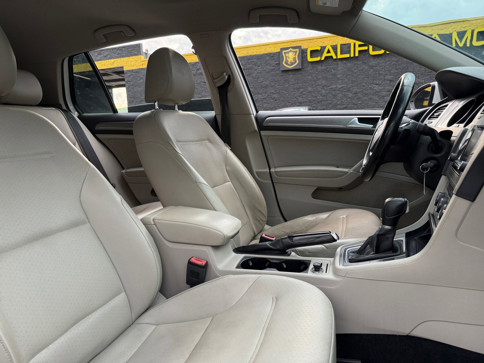 Used 2015 Volkswagen Golf SE w/ Lighting Package image 19