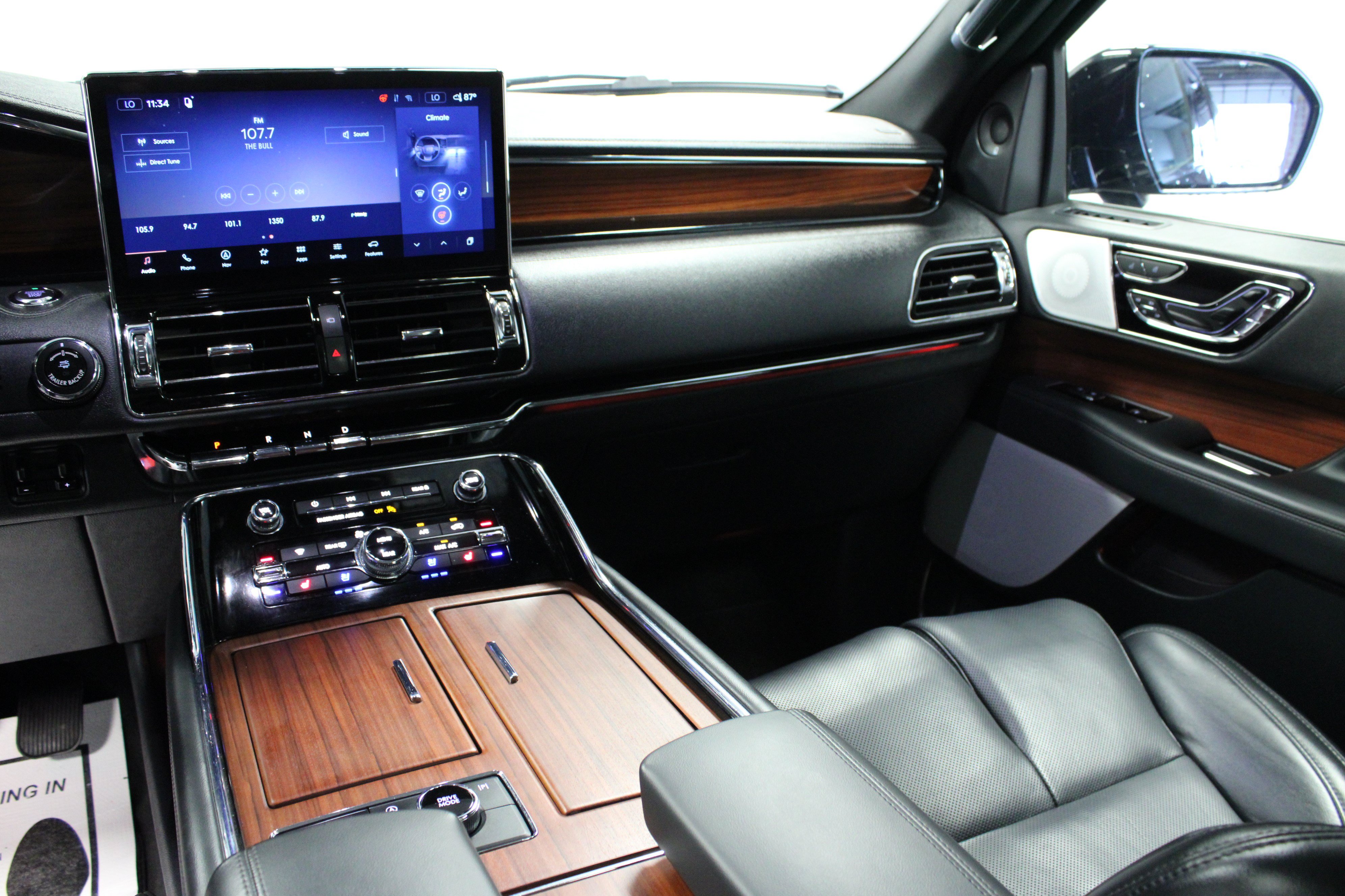 Used 2024 Lincoln Navigator L Reserve AWD/4WD image 20