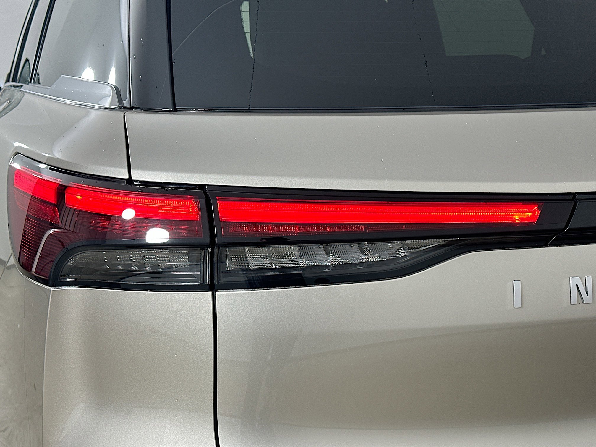 Used 2024 INFINITI QX60 Luxe w/ Performance Audio Package image 43