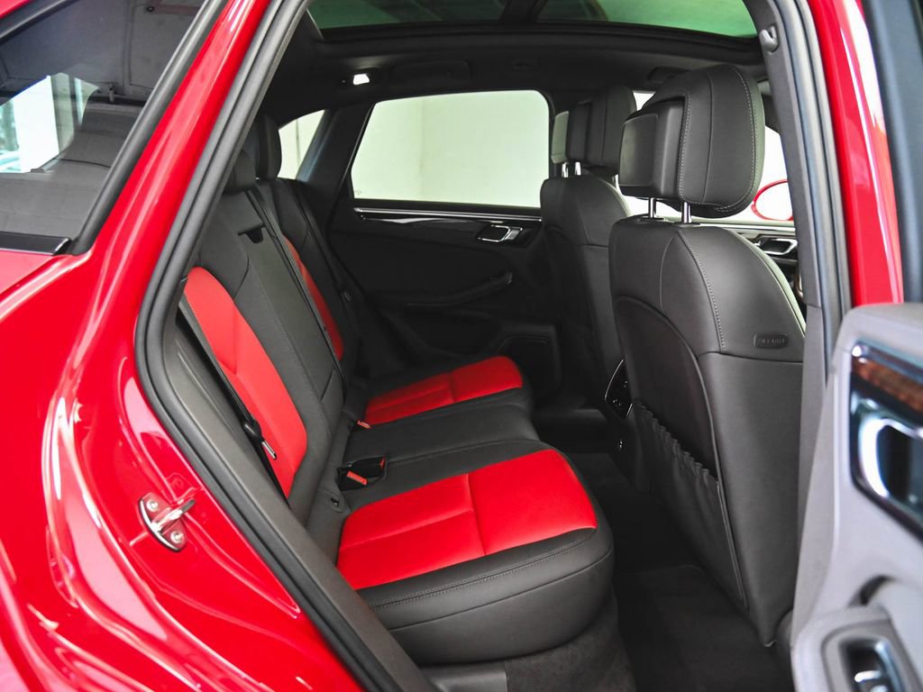 Used 2023 Porsche Macan S image 31