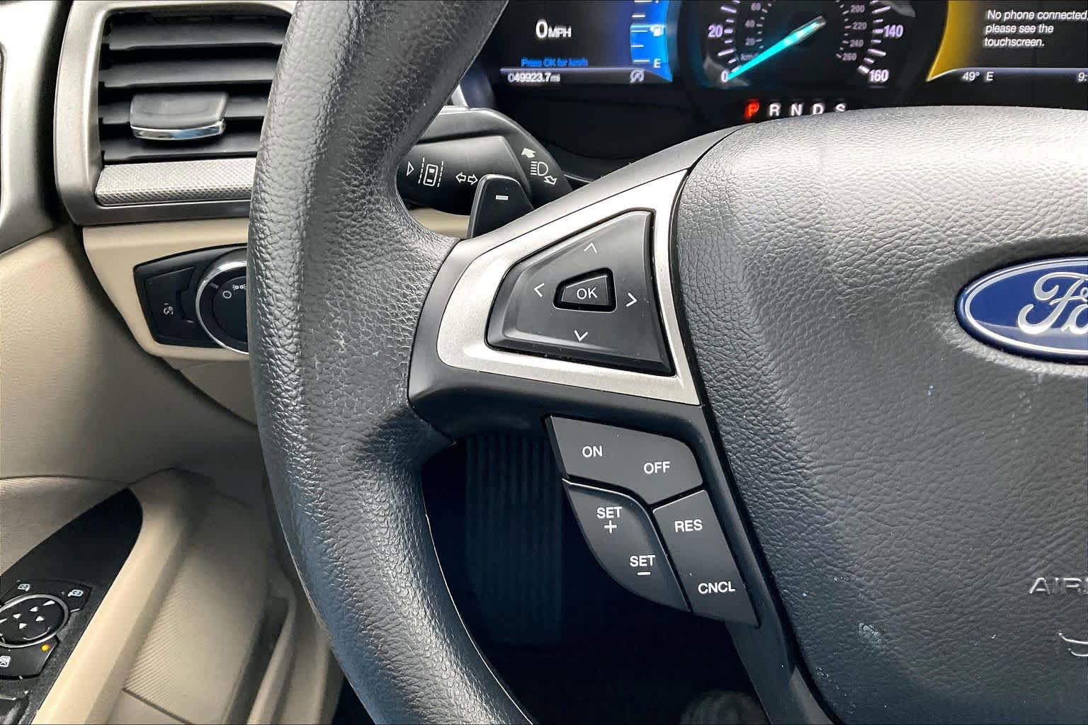 Used 2019 Ford Fusion SE FWD image 23