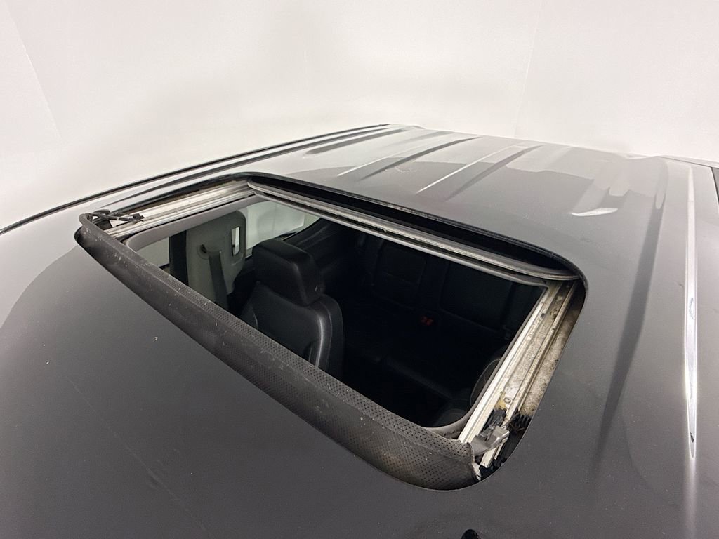 Used 2019 Chevrolet Silverado 1500 LTZ w/ LTZ Premium Package AWD/4WD image 25