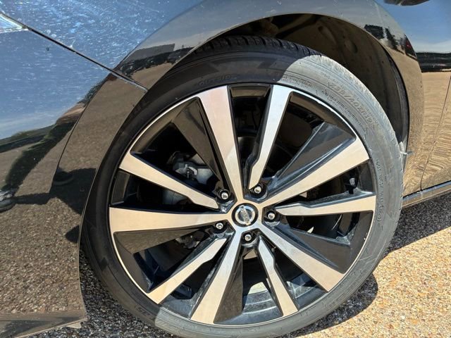 Certified 2019 Nissan Altima 2.5 Platinum FWD image 10