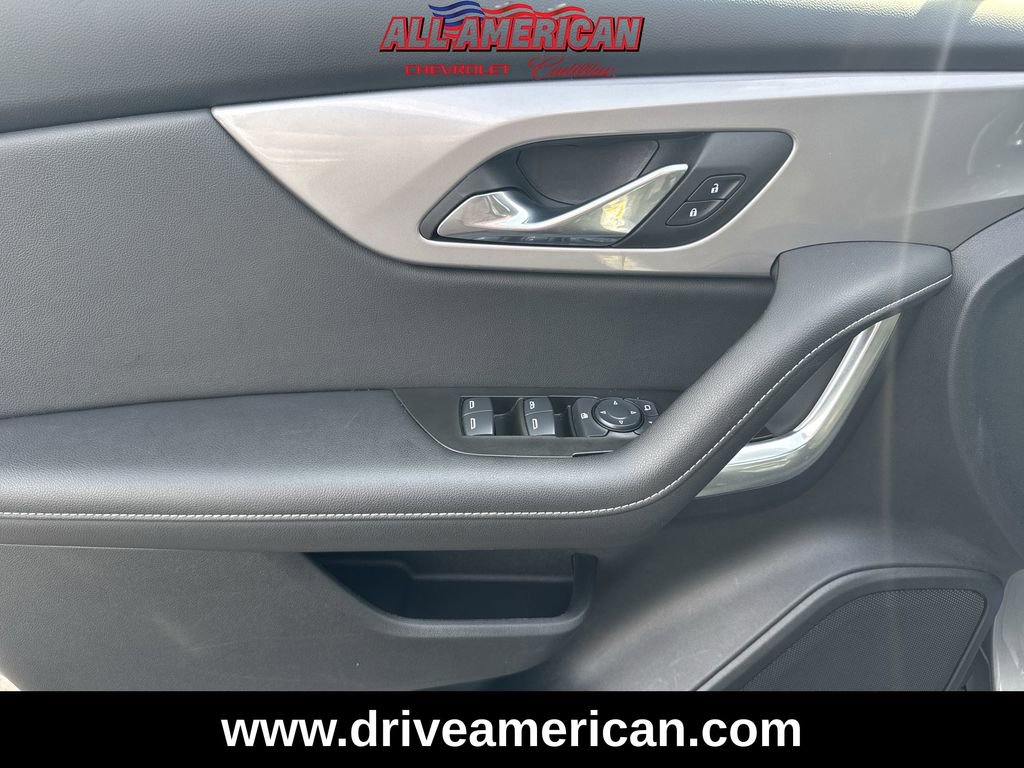 Used 2025 Chevrolet Blazer LT image 21