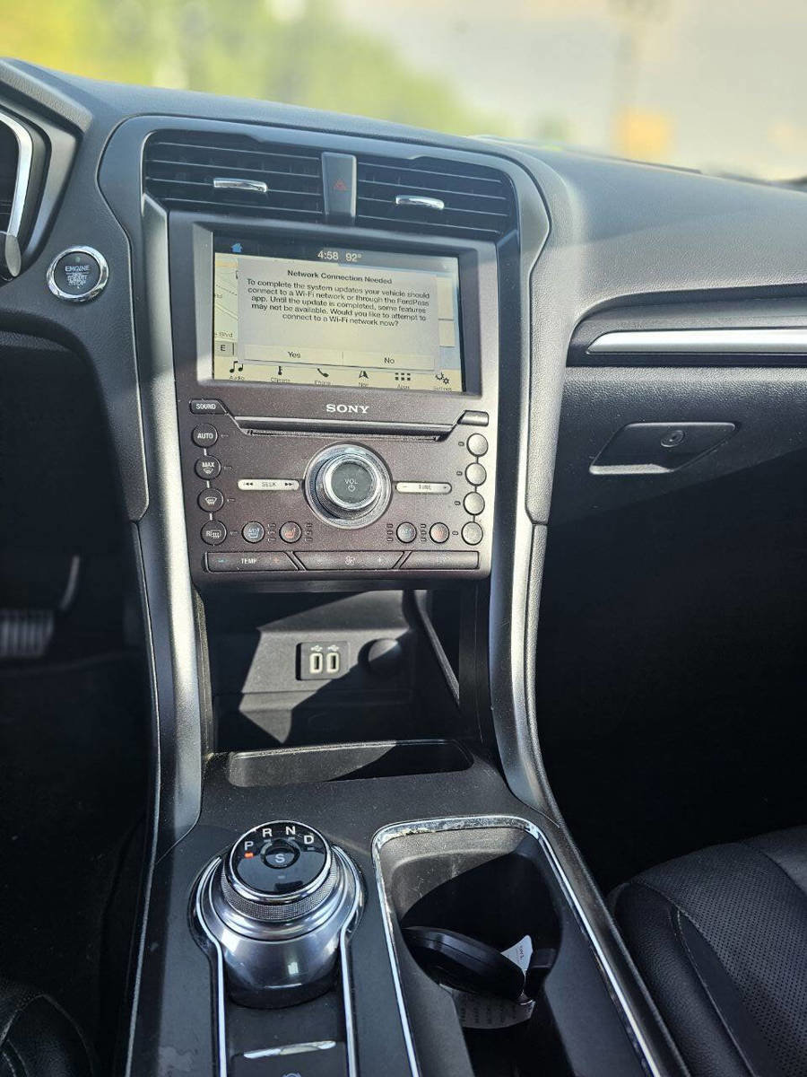 Used 2019 Ford Fusion Titanium image 13