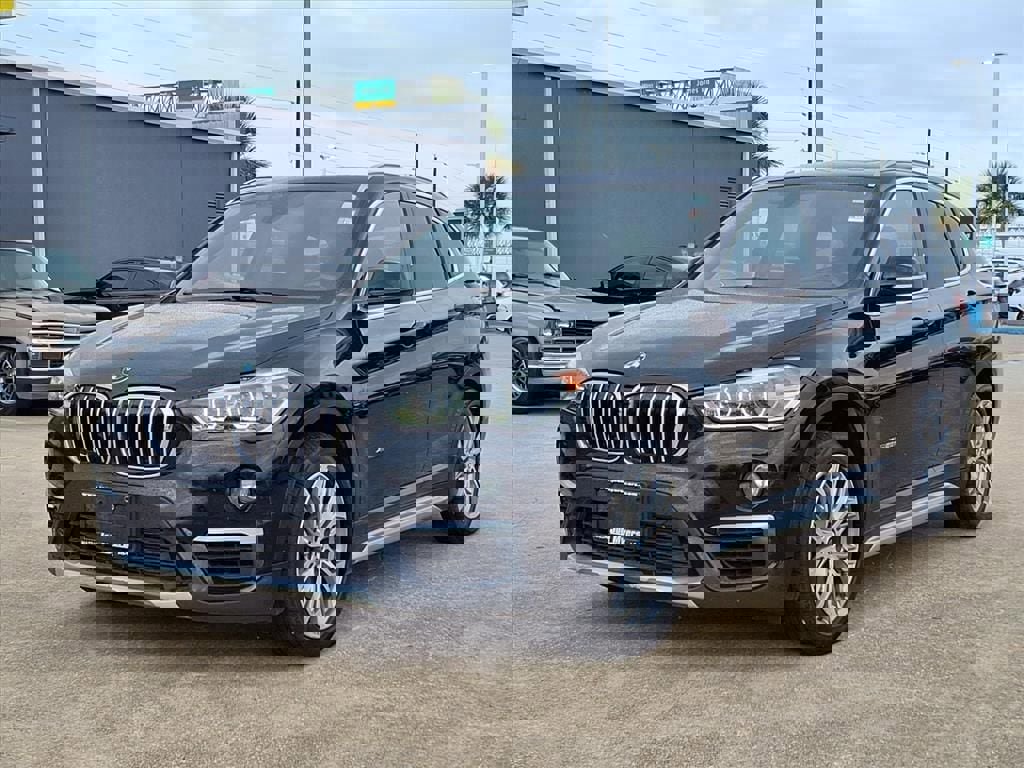 Used 2017 BMW X1 xDrive28i image 4