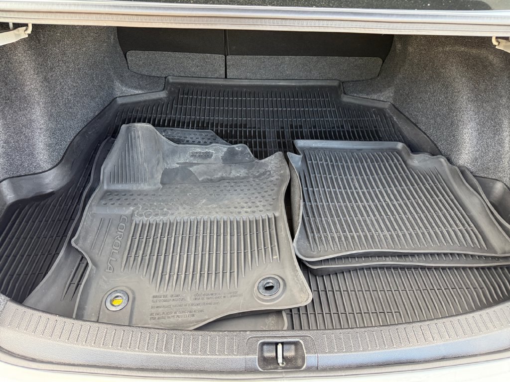 Certified 2025 Toyota Corolla LE FWD image 23
